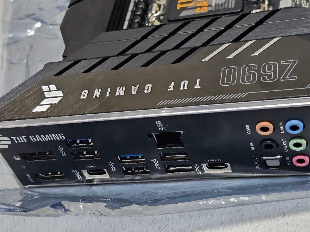 美品？ ASUS TUF Gaming Z690 PLUS D4 マザーボード