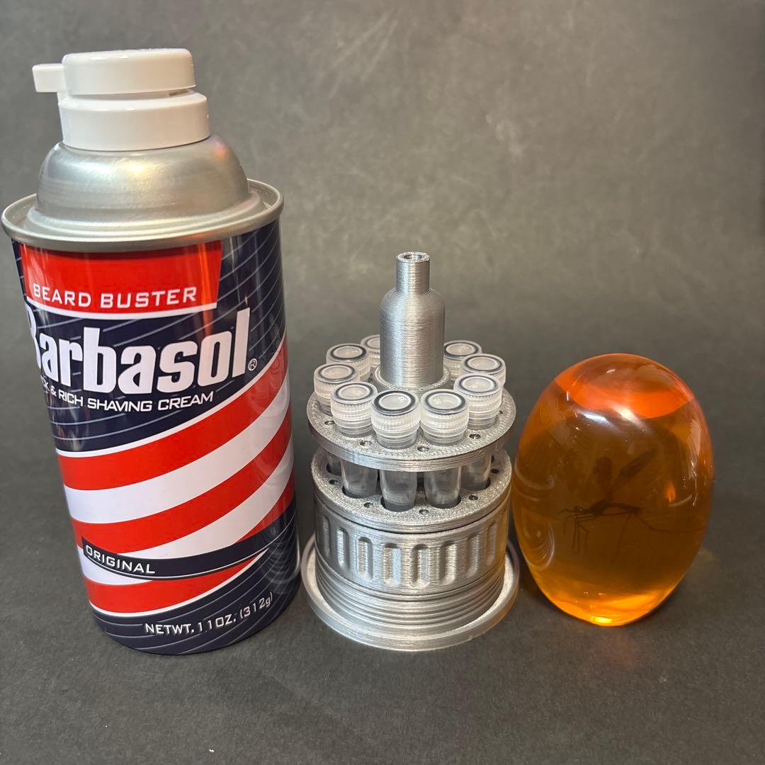 ２点セット！ ジュラシックパーク 隠しDNA輸送 シェービング缶とDNA琥珀