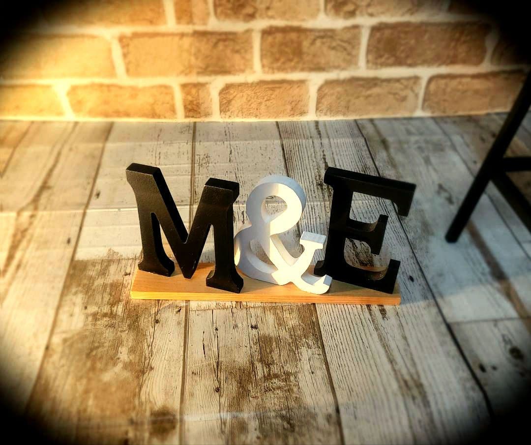 無垢材とアイアンのサイドテーブル（節・反り・味わい深い一点物）