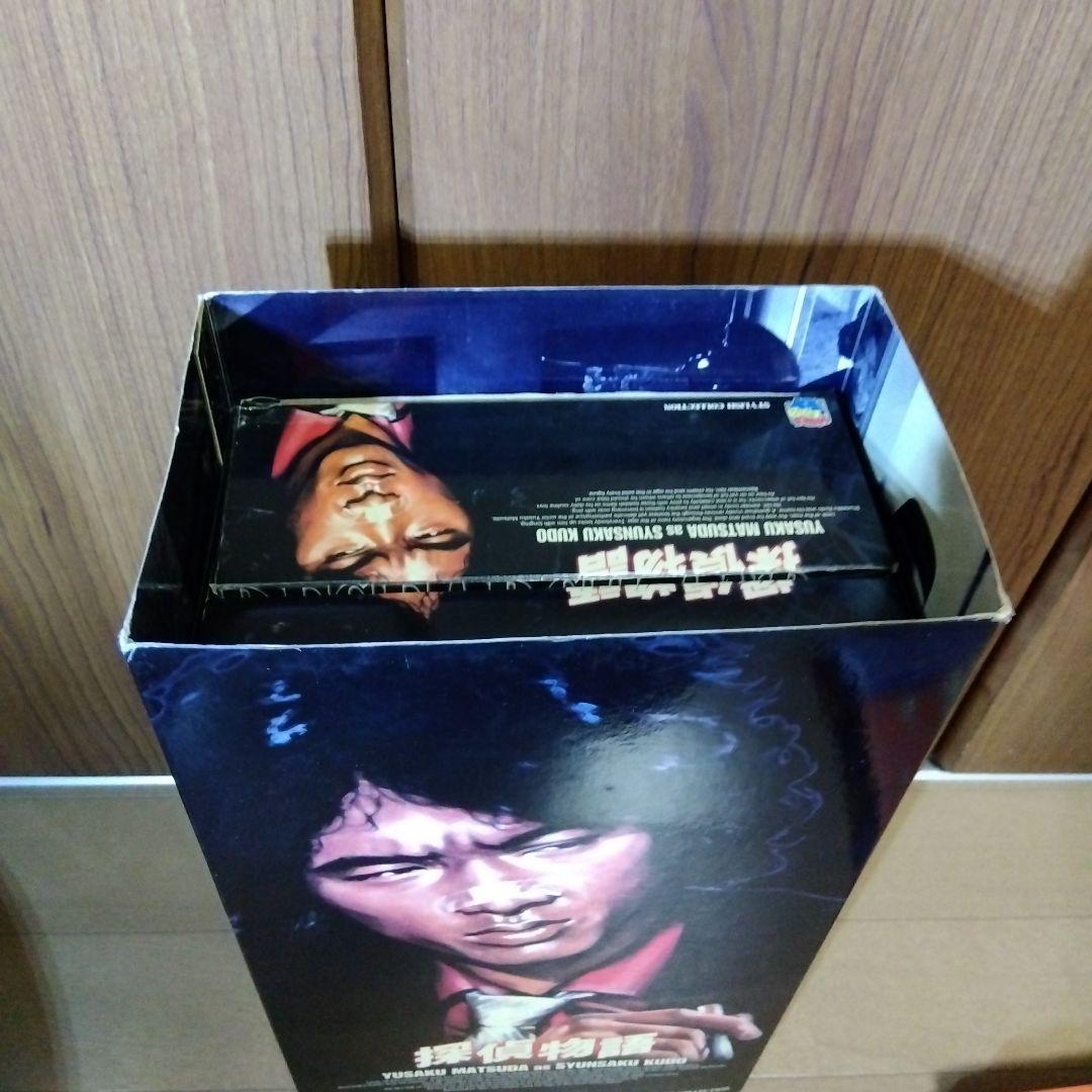 メディコムトイ　探偵物語 工藤俊作（松田優作）黒スーツ赤シャツ