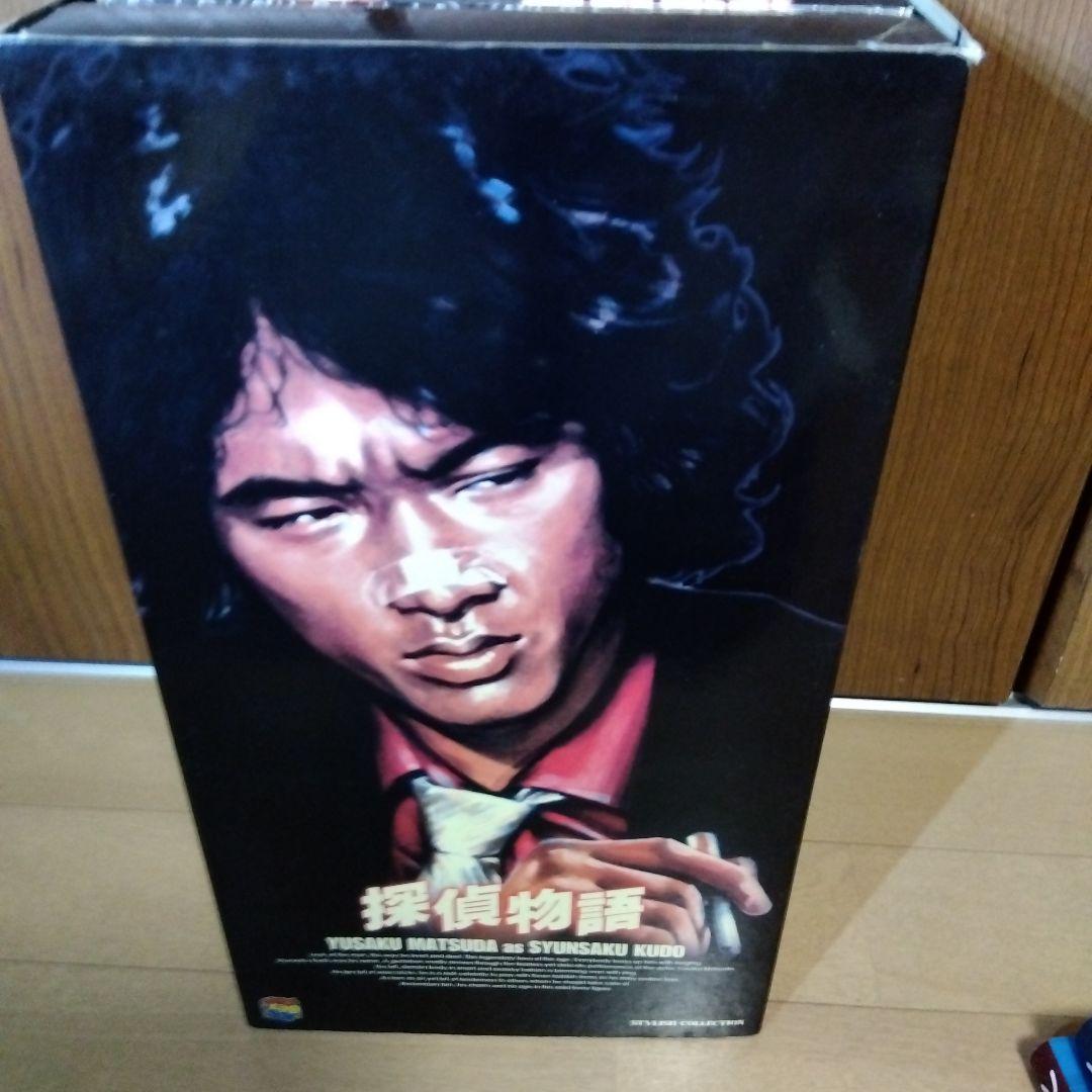 メディコムトイ　探偵物語 工藤俊作（松田優作）黒スーツ赤シャツ
