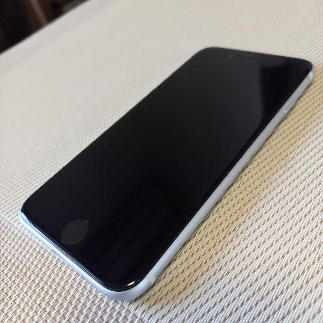 iPhone　se　第２世代64GB　SIMフリー