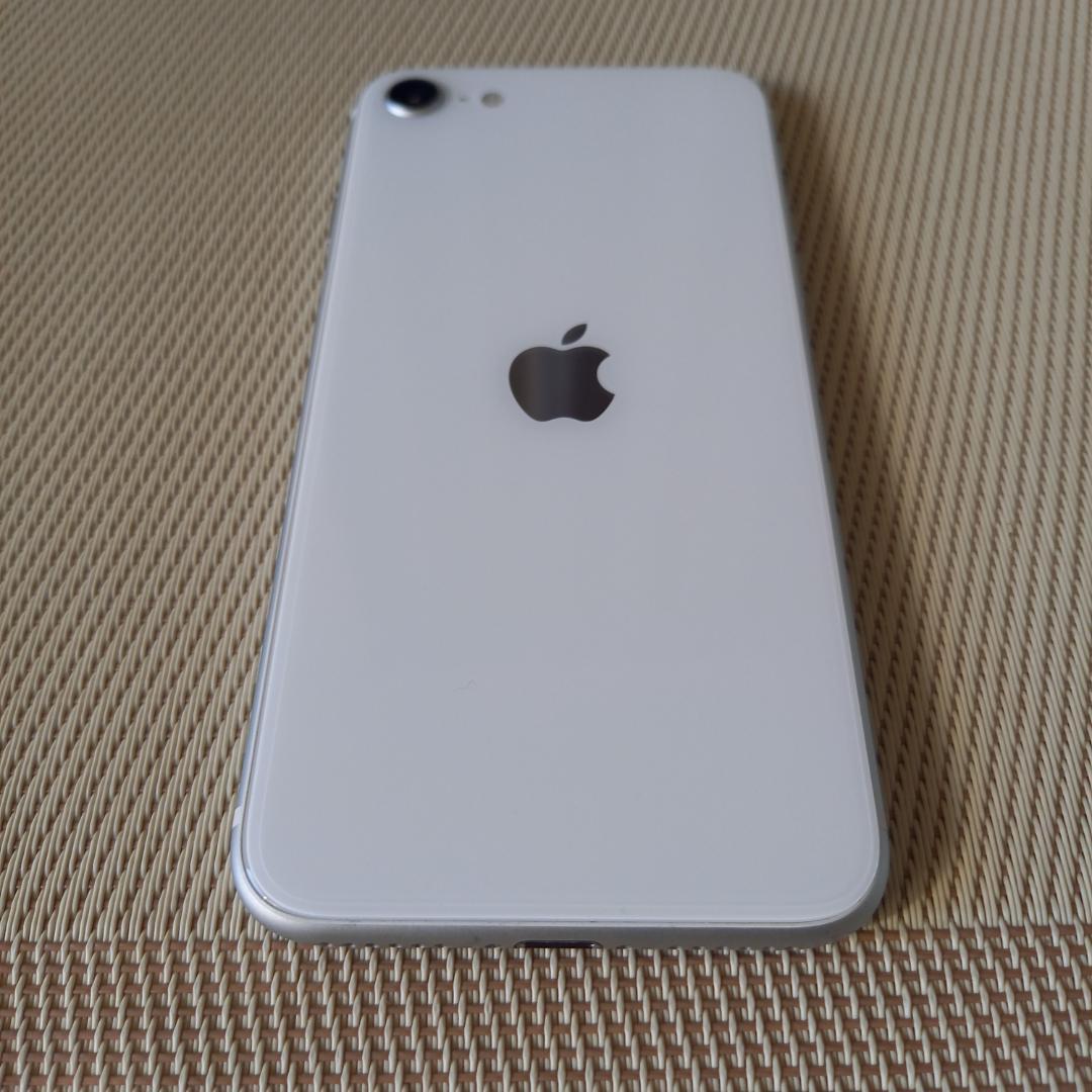 iPhone　se　第２世代64GB　SIMフリー