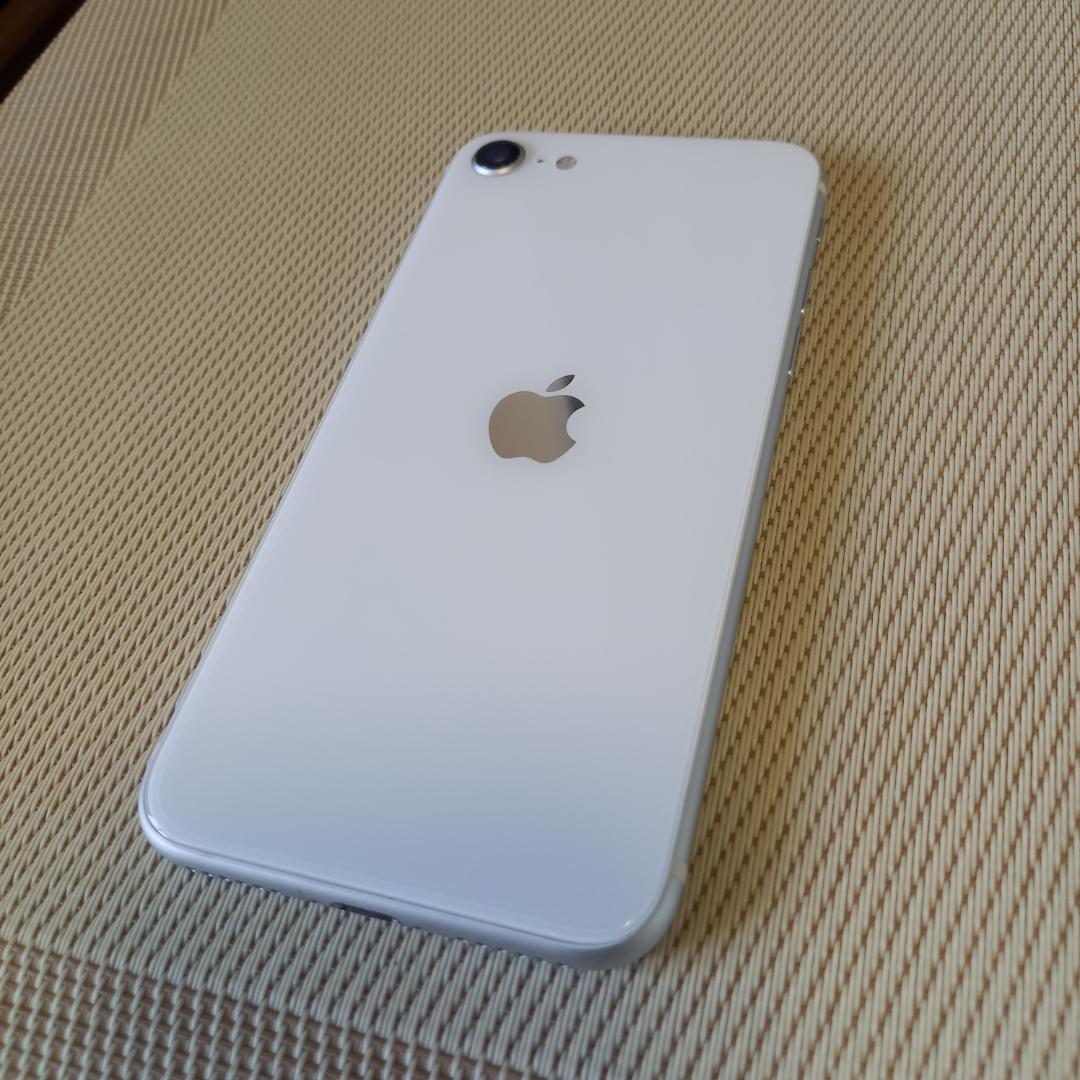 iPhone　se　第２世代64GB　SIMフリー