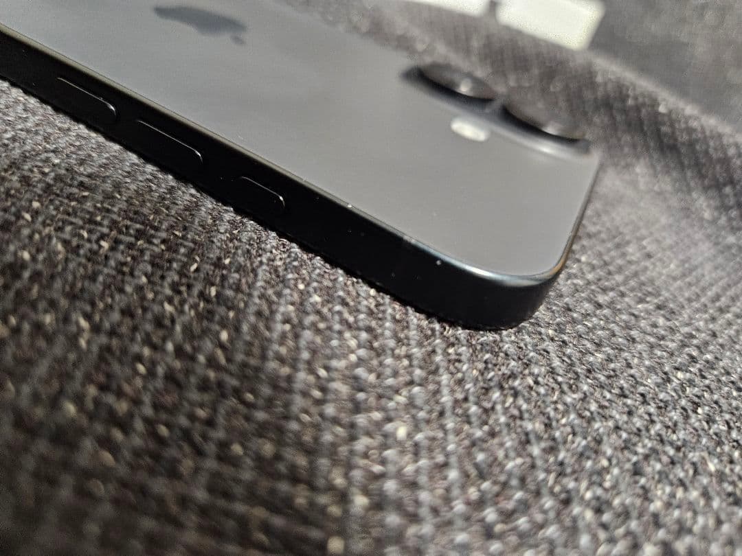 iPhone 16 128GB ブラック 本体 バッテリー容量100%