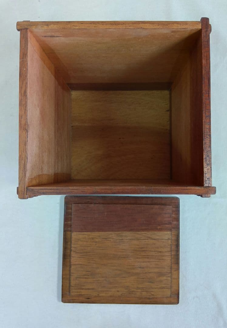 入れ子の木製キャニスター　4点セット　アンティーク　ヴィンテージ　小物入れ