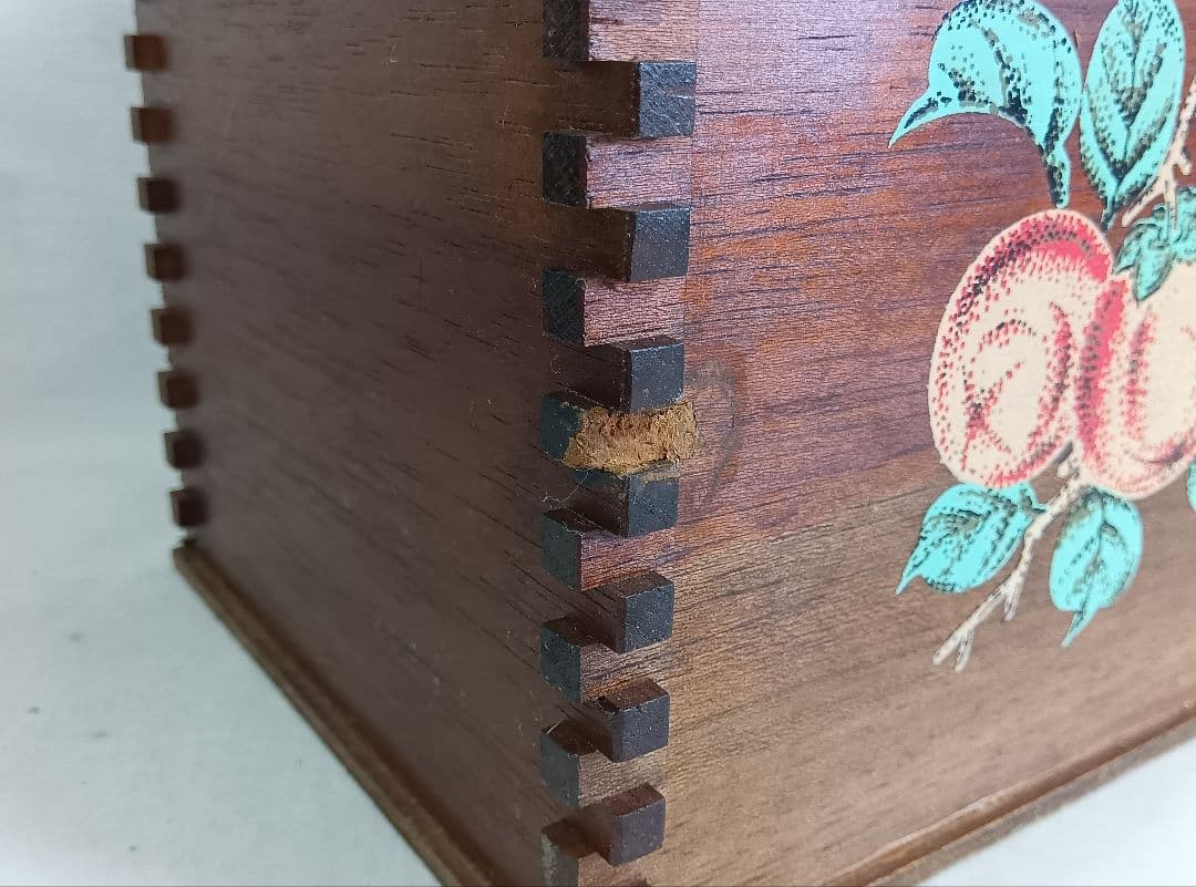 入れ子の木製キャニスター　4点セット　アンティーク　ヴィンテージ　小物入れ