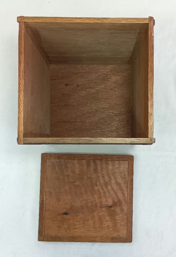 入れ子の木製キャニスター　4点セット　アンティーク　ヴィンテージ　小物入れ