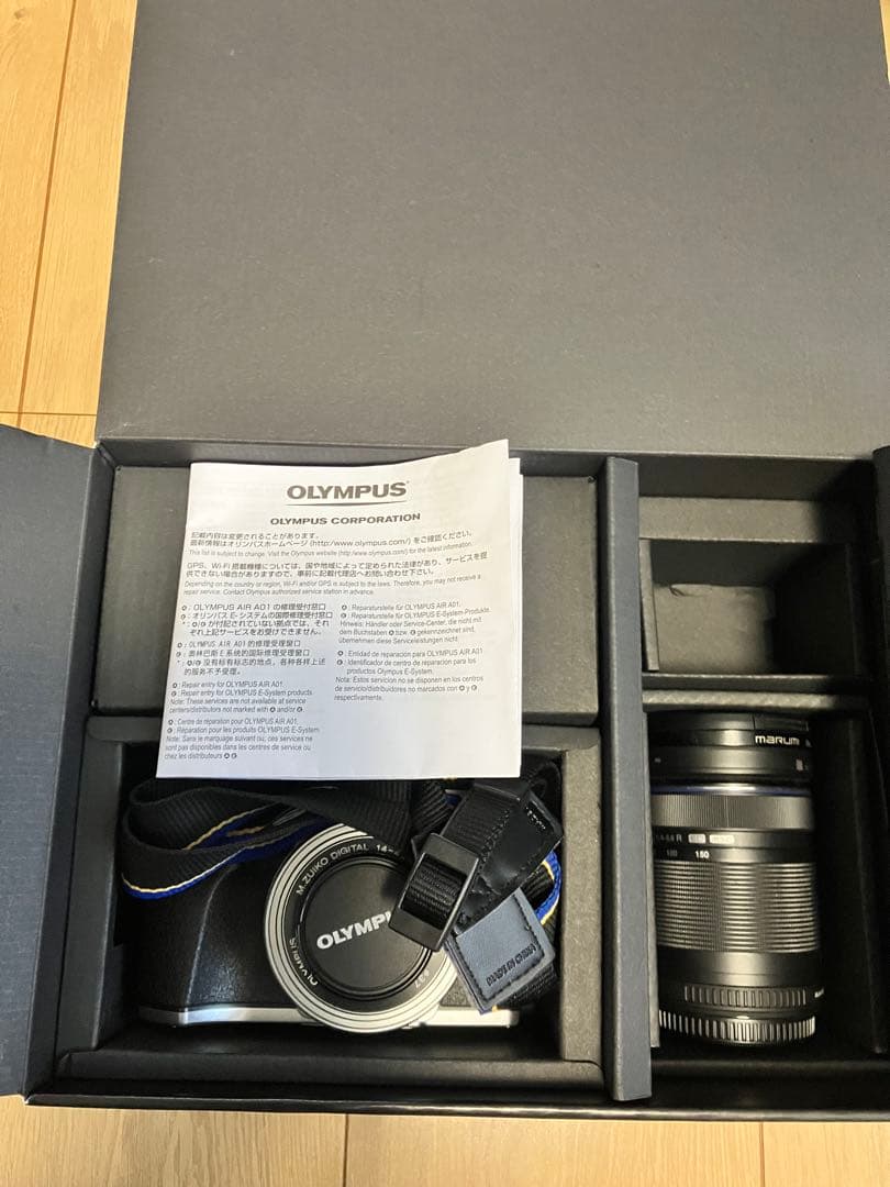 オリンパス　OLYMPUS OM-D E-M10 MarkⅢ ケース付き