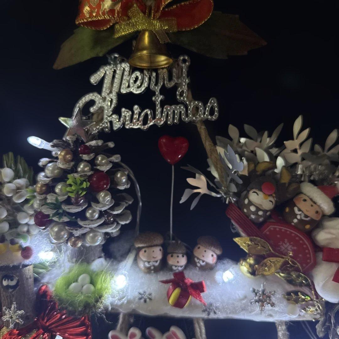 どんぐりアート♡トライアングルリース　ホワイトトレイン添え　ライト付き♡