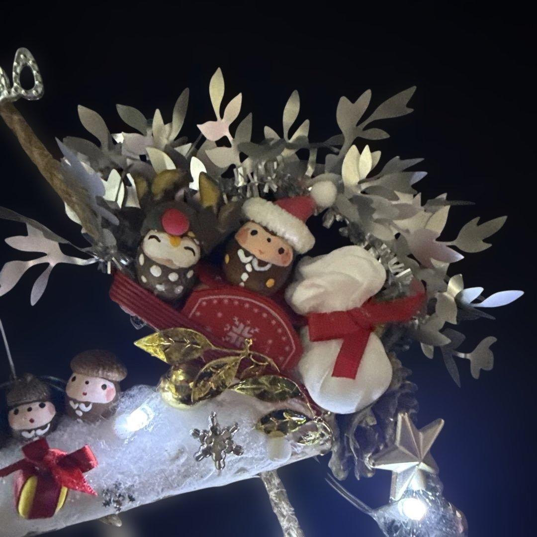 どんぐりアート♡トライアングルリース　ホワイトトレイン添え　ライト付き♡