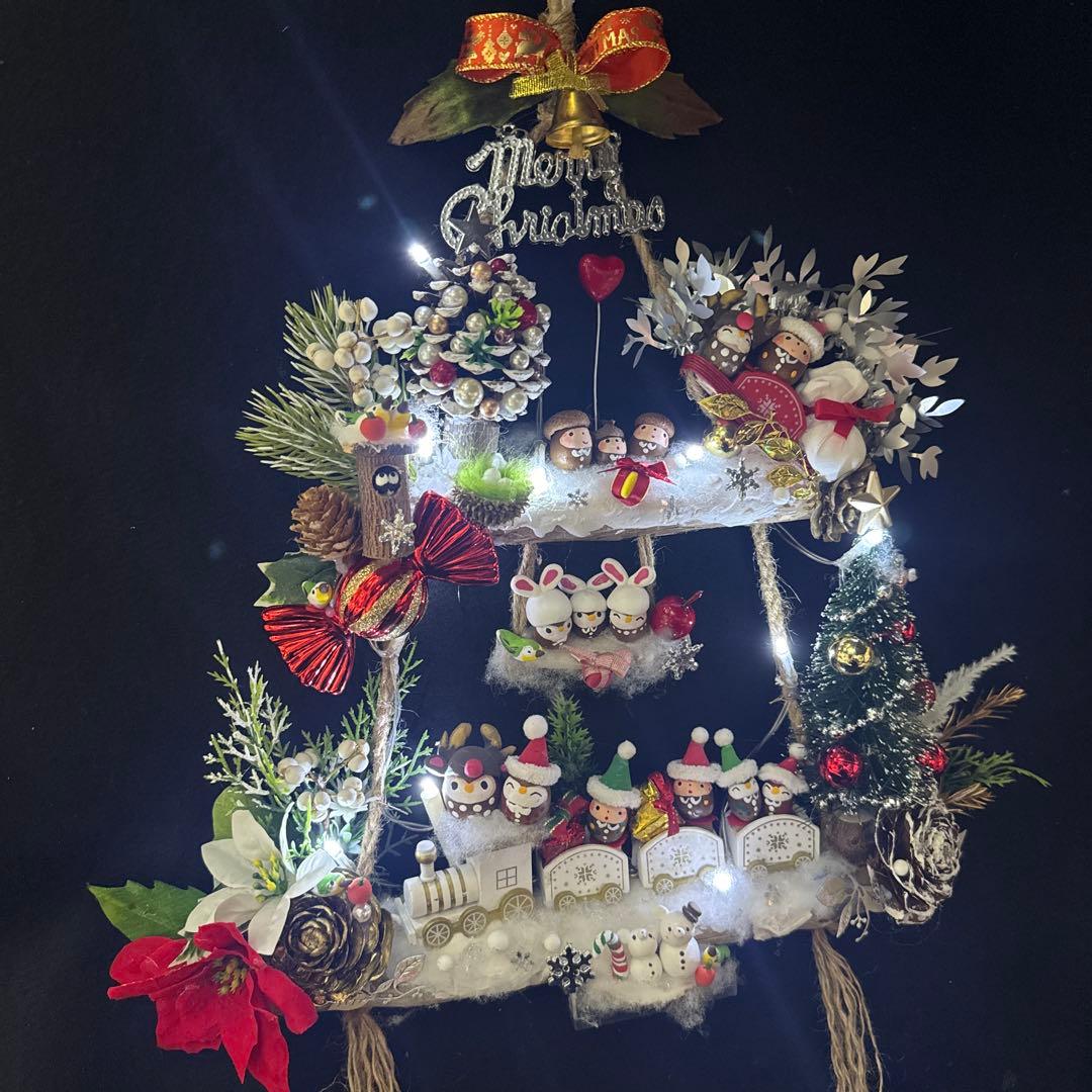 どんぐりアート♡トライアングルリース　ホワイトトレイン添え　ライト付き♡