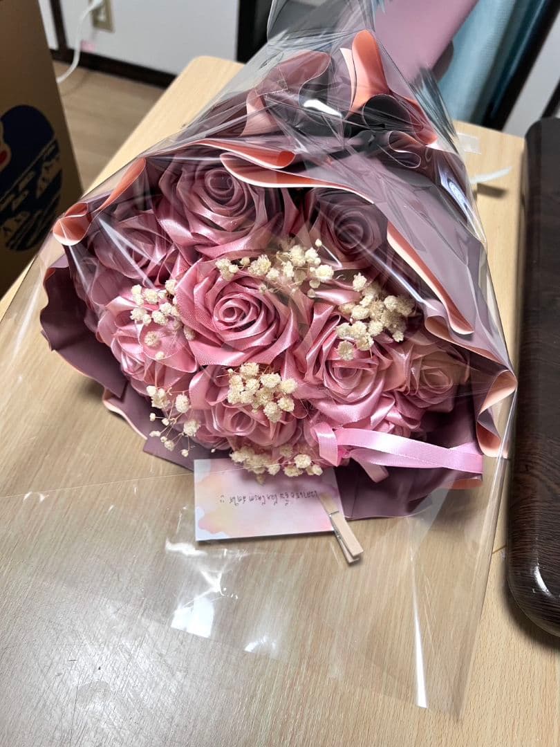 ピンクの造花ローズブーケ