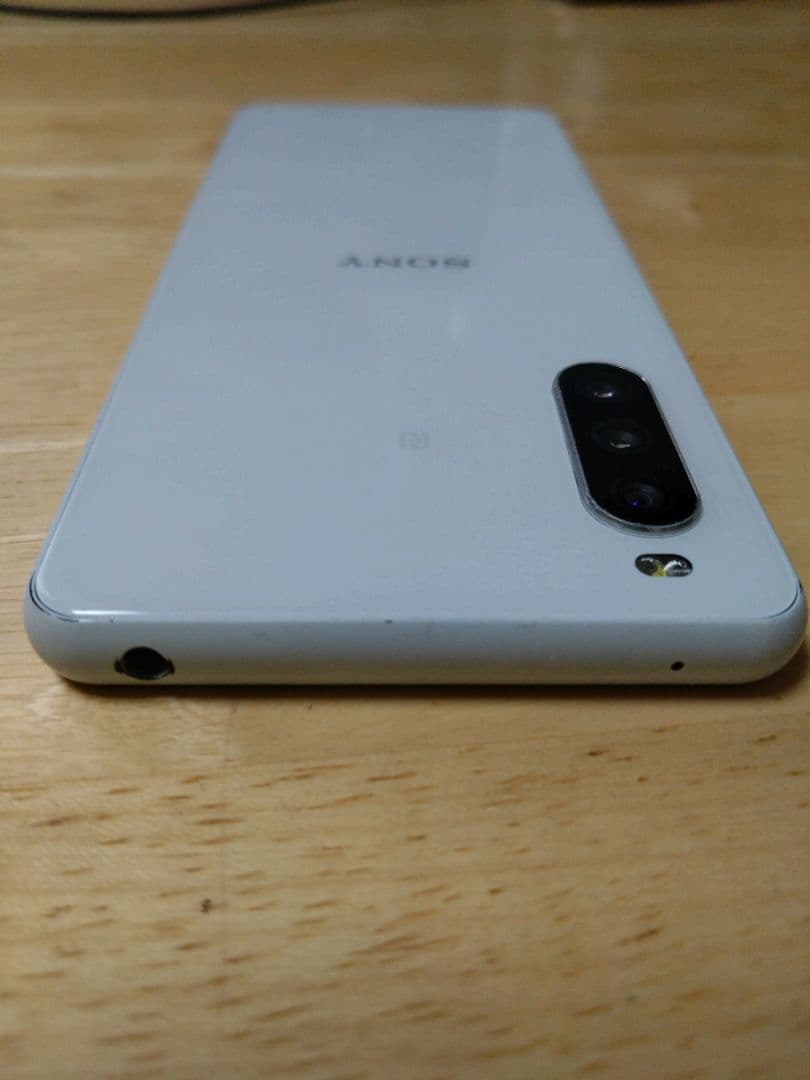 SONY Xperia 10 III（A102SO）ホワイト 本体