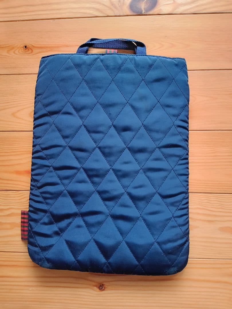 ファミリア　定番チェック柄iPad/タブレットケース★パソコンPCスクールレッド