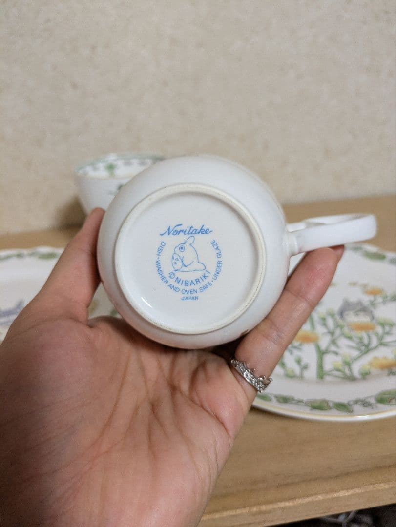 ノリタケ　Noritakeとなりのトトロ 陶器セット プレート2枚 カップ2個