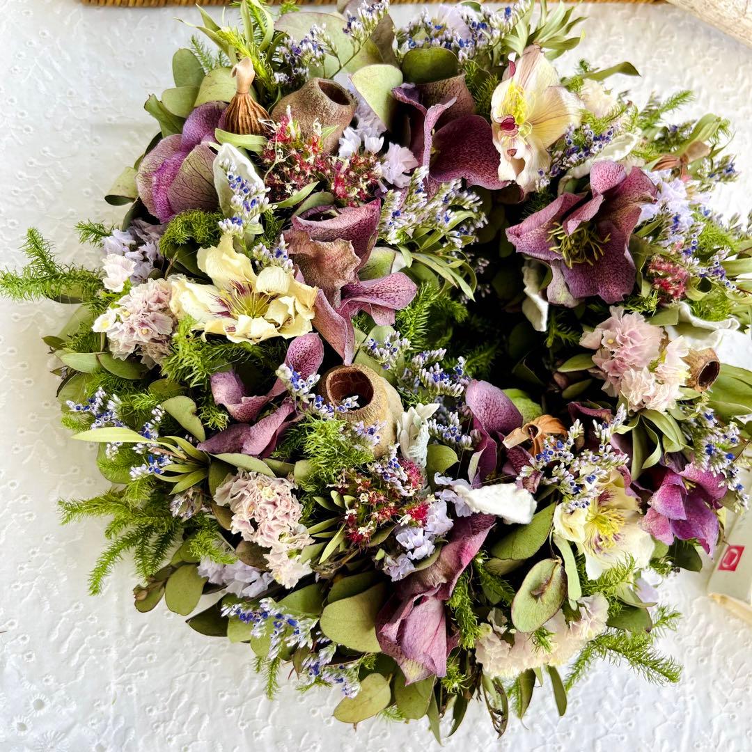 ユーカリクリスマスローズリース