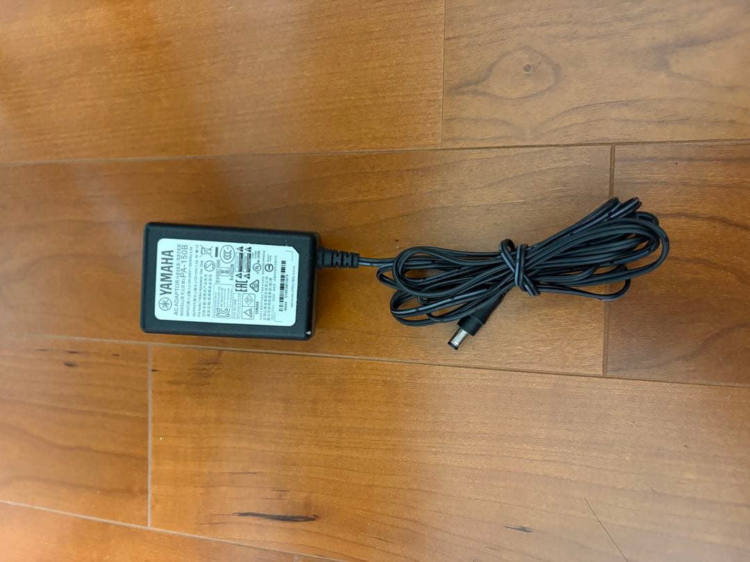 【美品】　送料無料　Yamaha　電子ピアノ　P-45B