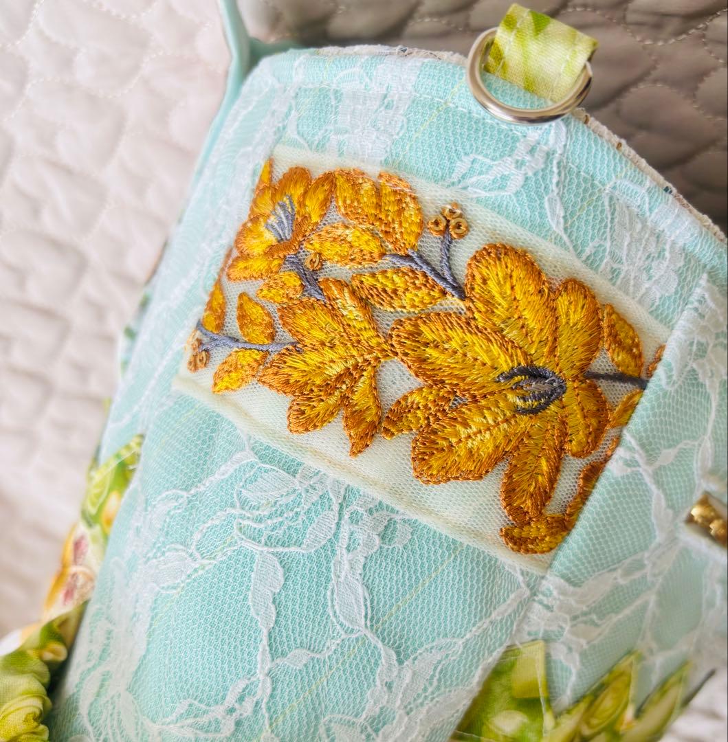 ☆*☆様 コヤンイサムチョン　インド刺繍リボン&サイドポケット巾着袋♡キルトバッ