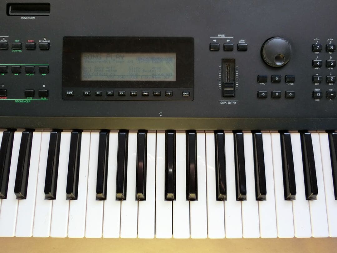 YAMAHA SY99 76鍵シンセサイザー FM ＋ PCM