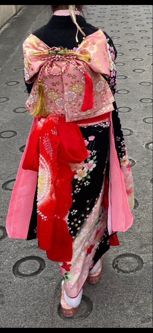 値下げ七五三着物　七歳　正絹フルセット　マリ柄黒