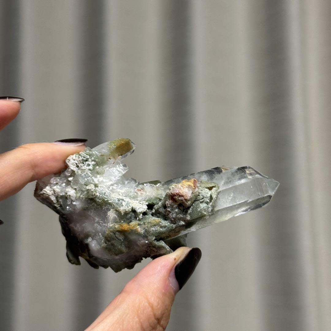 ブラジル産　ヒマラヤ水晶　ガーデンクォーツ　原石　69.5g NO.173