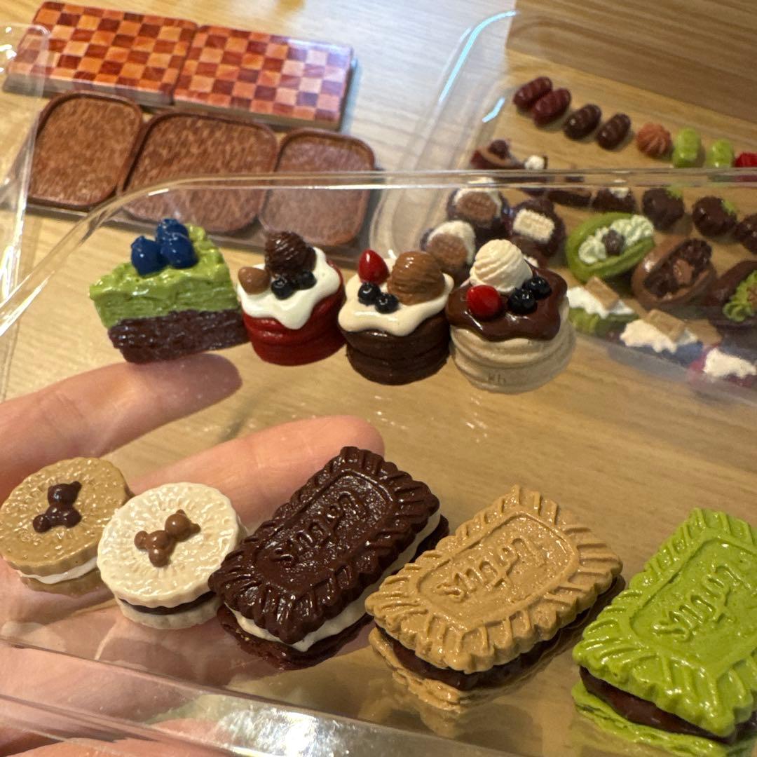 ハンドメイドミニスクイーズ　ミニチュアケーキショーケースなど　セット