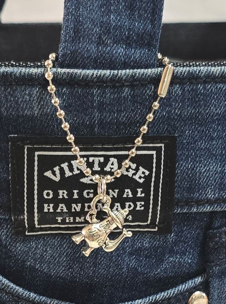 デニムリメイクトートバッグ ブルー系カモフラ 本革使用 底板 ストラップ付き