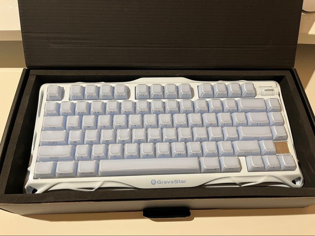Gravastar K1 ゲーミングキーボード　水色