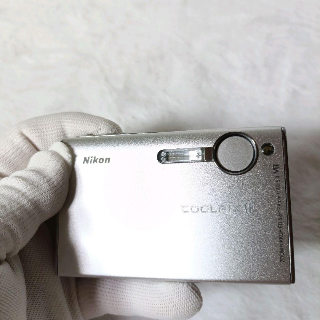 【美品】Nikon COOLPIX S8 シルバー 付属品完備