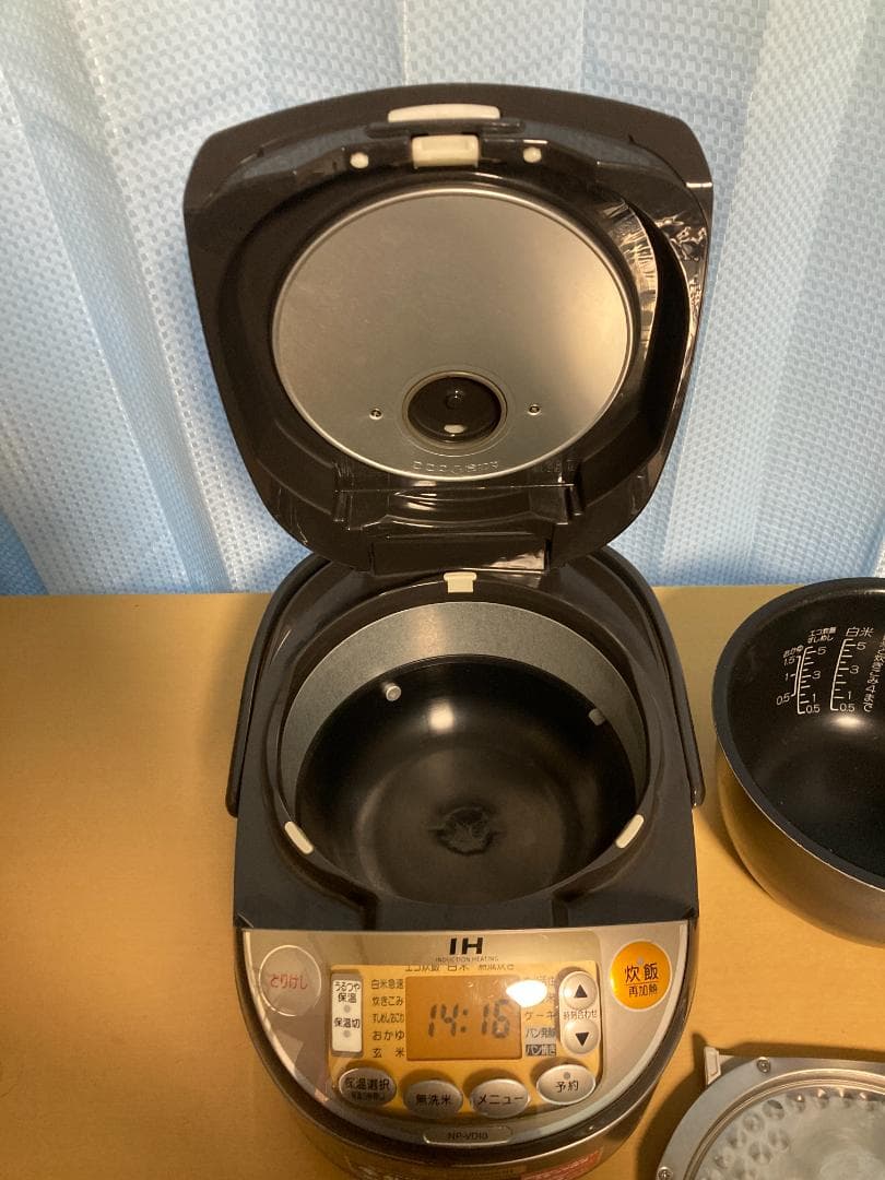 ★ZOJIRUSHI 極め炊き5.5 合炊き IH 炊飯器 NP-VD10
