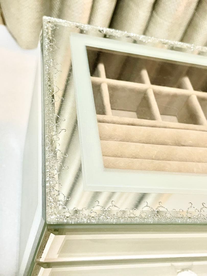 ◾︎レイジースーザン ガラス製 ジュエリーボックス アラベスク NM