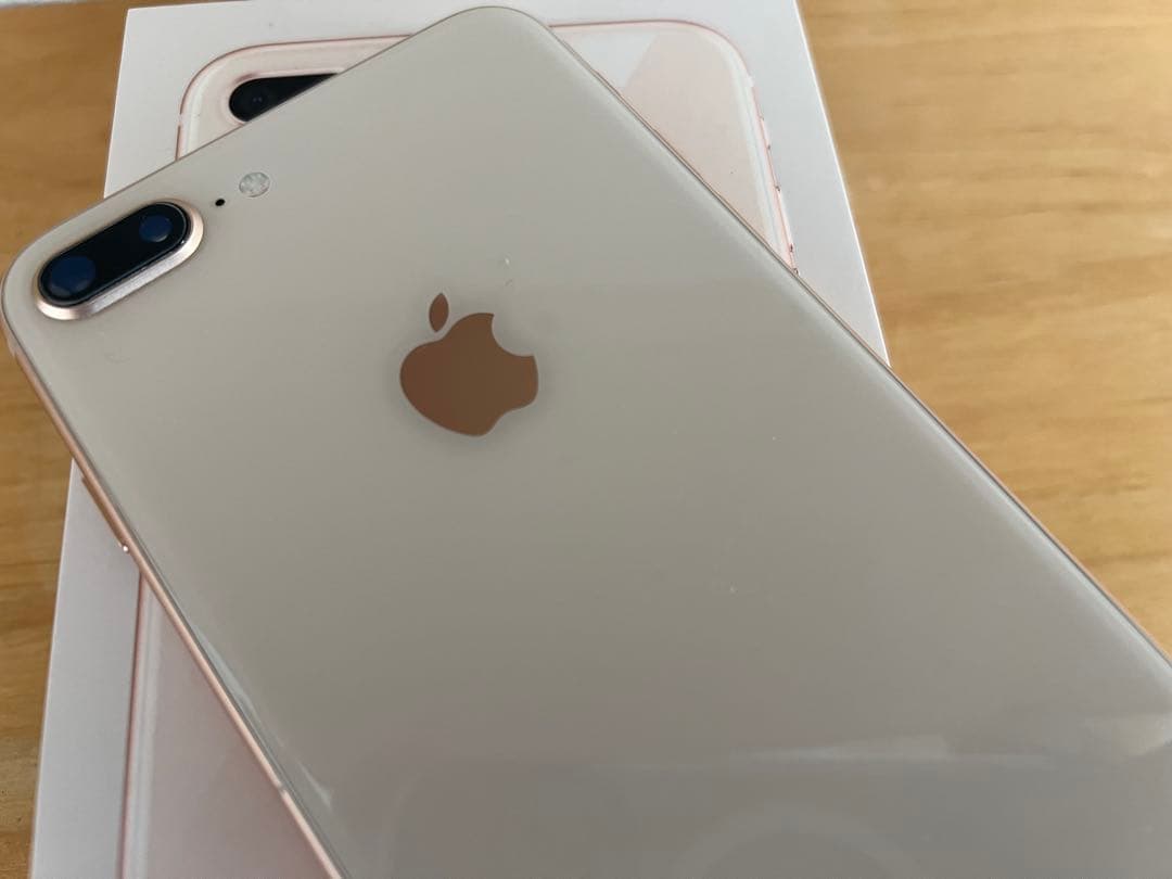 iPhone 8 Plus 256GB Spigen エレコム