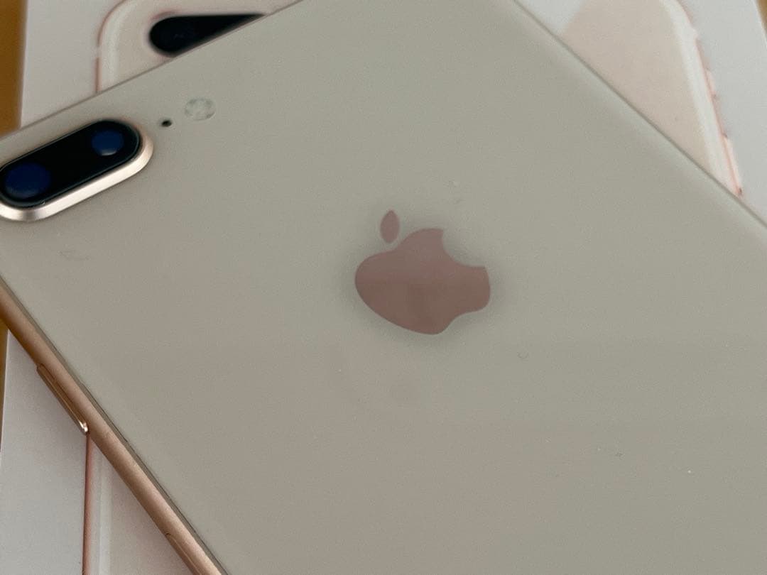 iPhone 8 Plus 256GB Spigen エレコム
