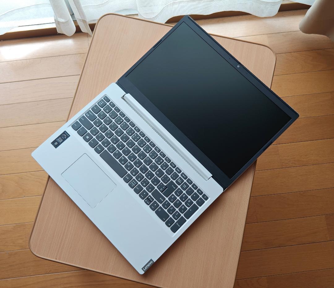 Lenovo Ideapadノートパソコン