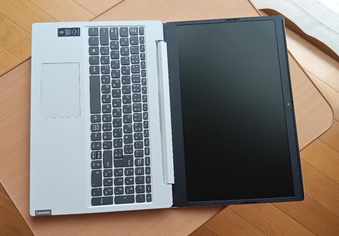 Lenovo Ideapadノートパソコン