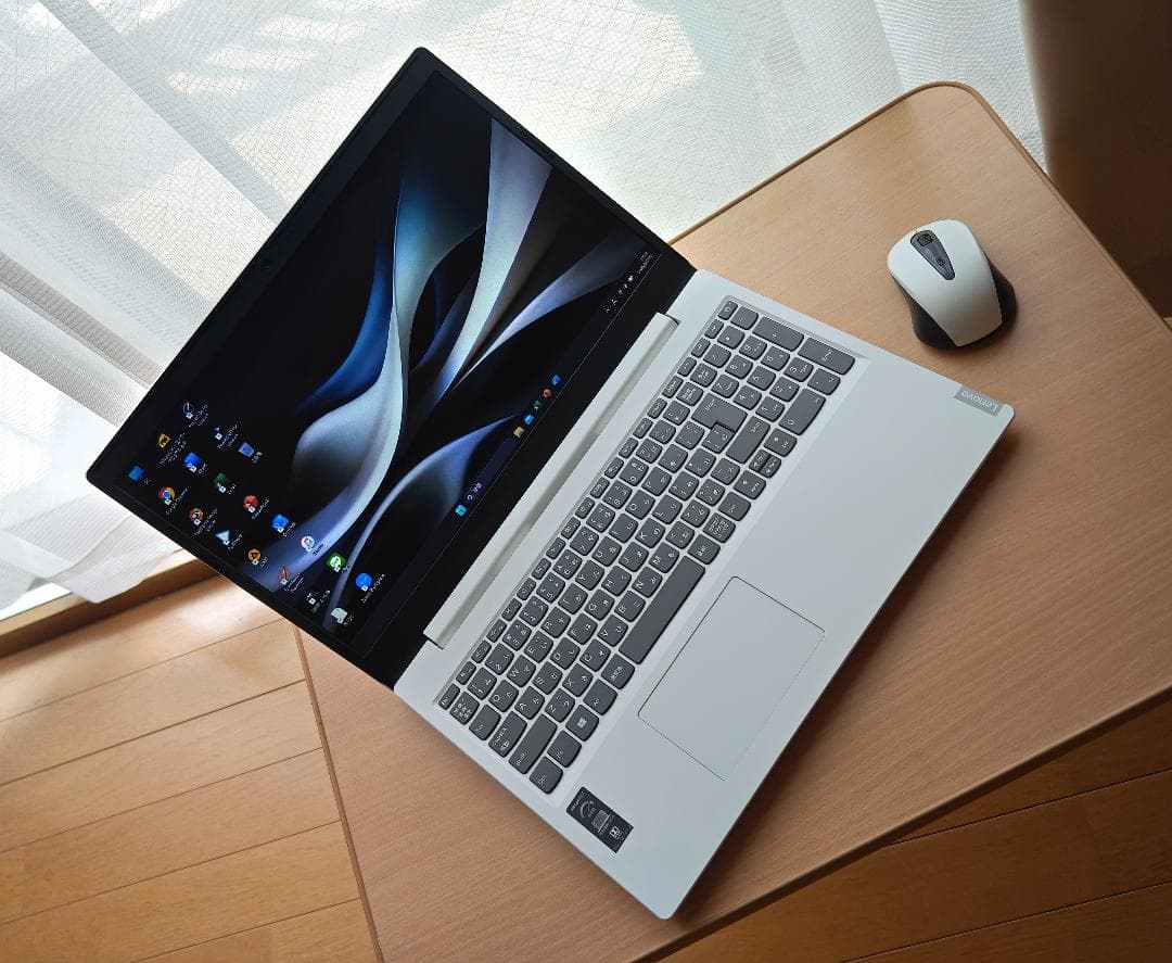 Lenovo Ideapadノートパソコン