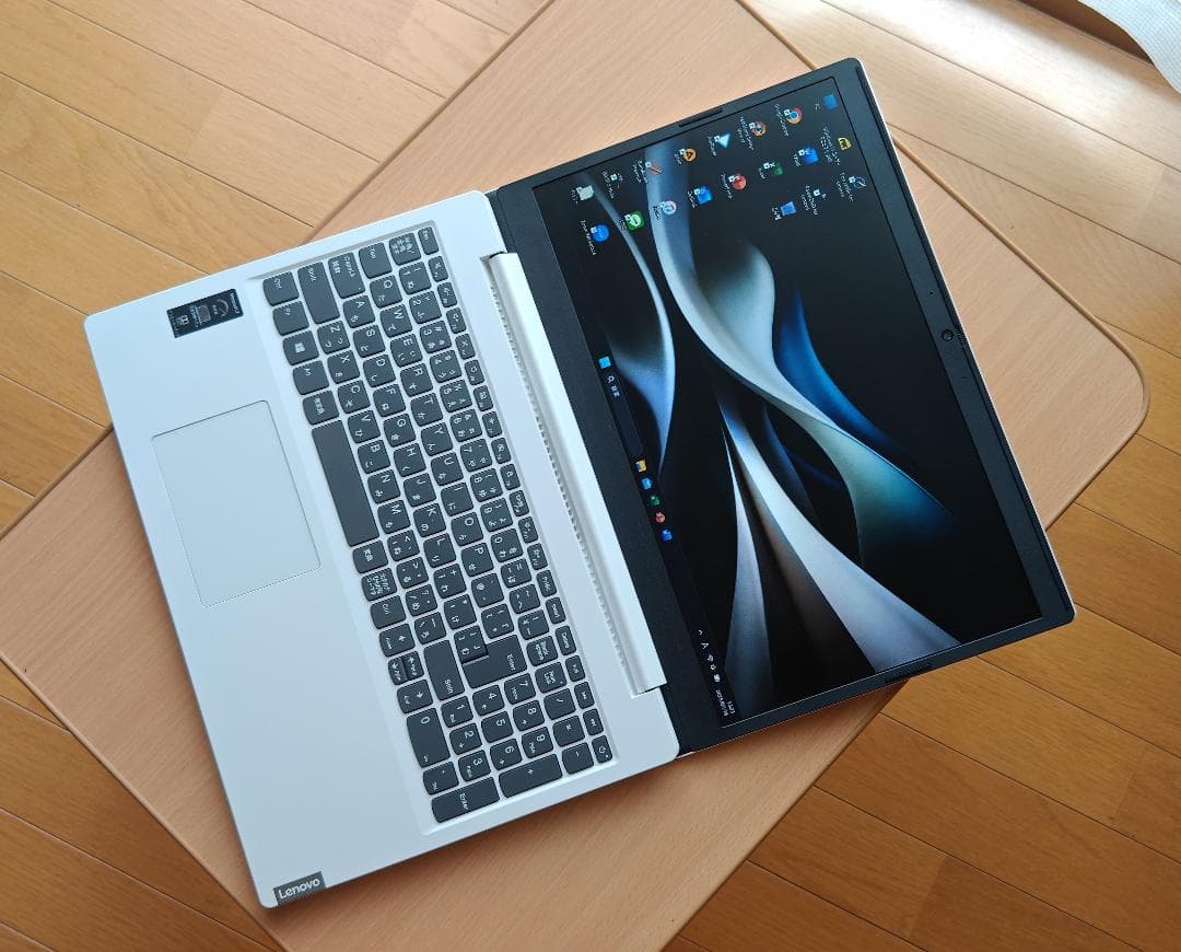 Lenovo Ideapadノートパソコン