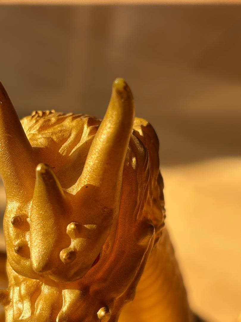 怪獣郷　キングギドラ