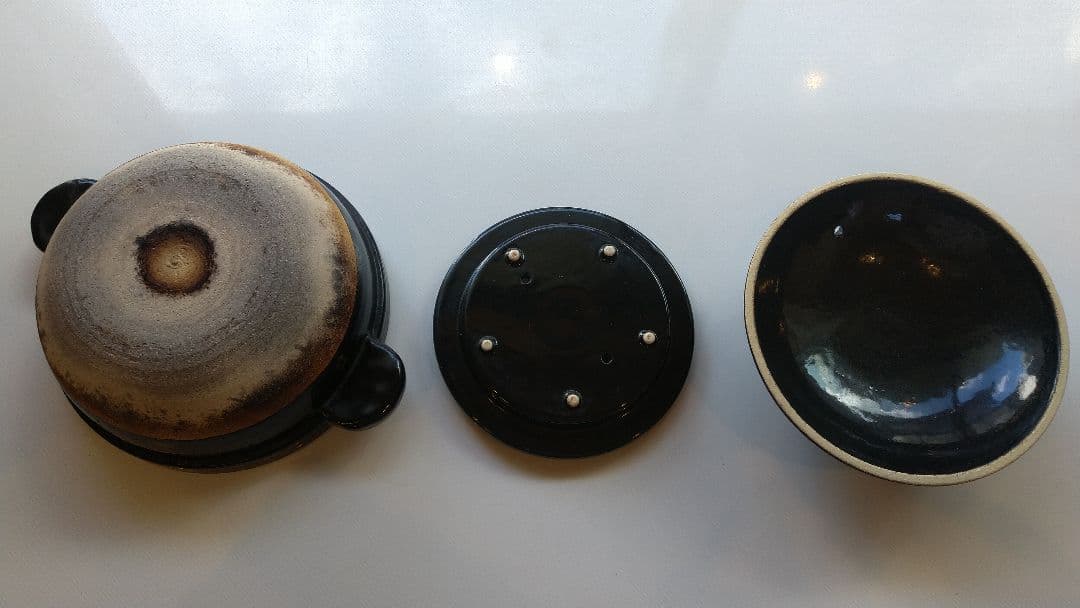 かまどさん　伊賀焼　炊飯土鍋　２合　長谷園　使用済　食卓は遊びの広場だ