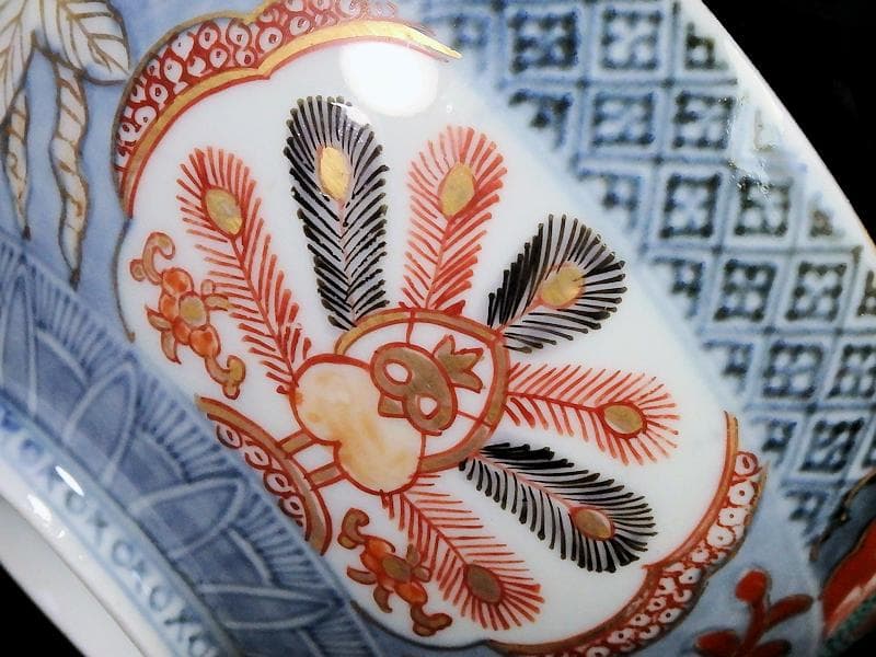 古伊万里　薄瑠璃　染錦　孔雀の図　大振蓋茶碗　F200AS-CTe