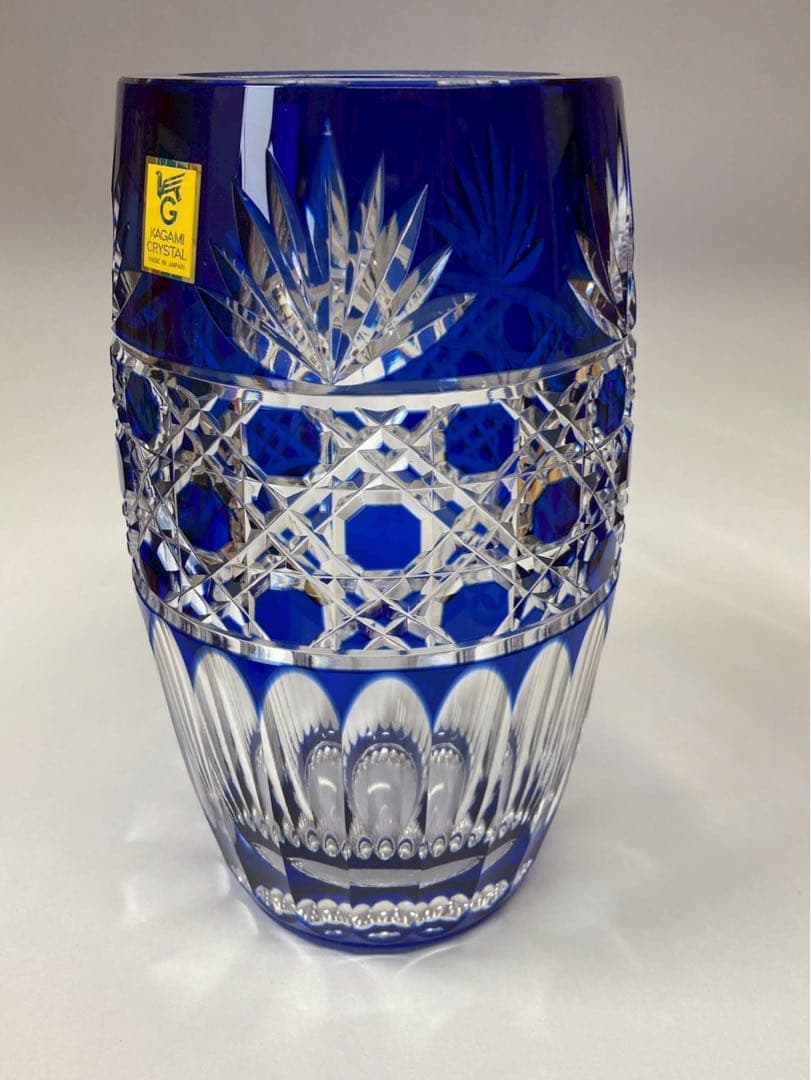 【もも】カガミクリスタル 江戸切子 花瓶 笹っ葉に八角籠目紋〈未使用品〉
