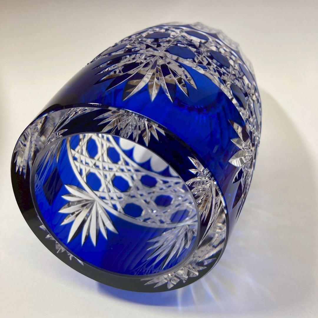 【もも】カガミクリスタル 江戸切子 花瓶 笹っ葉に八角籠目紋〈未使用品〉