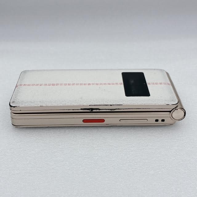 【良品】P-UP World Mode1 RETRO II 折りたたみスマホ