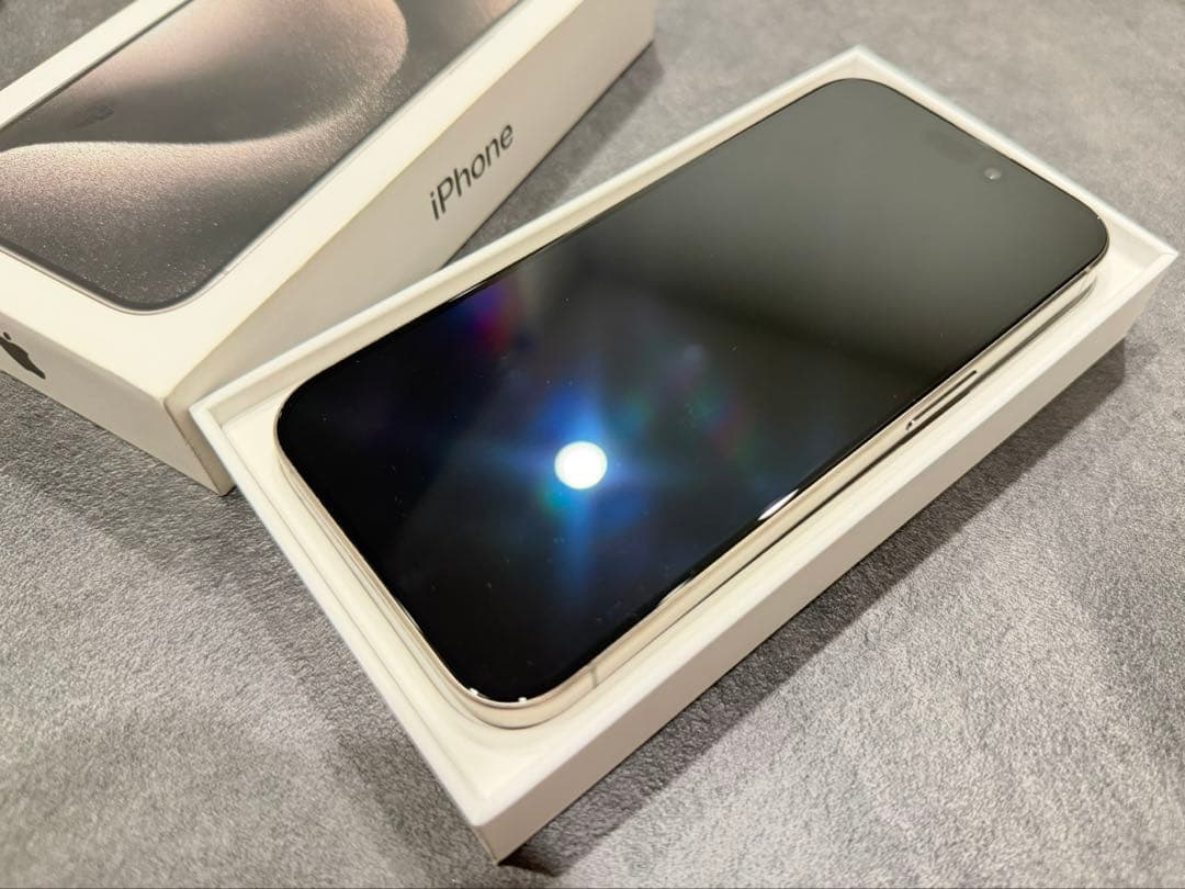 【美品】Apple iPhone 15 Pro 本体
