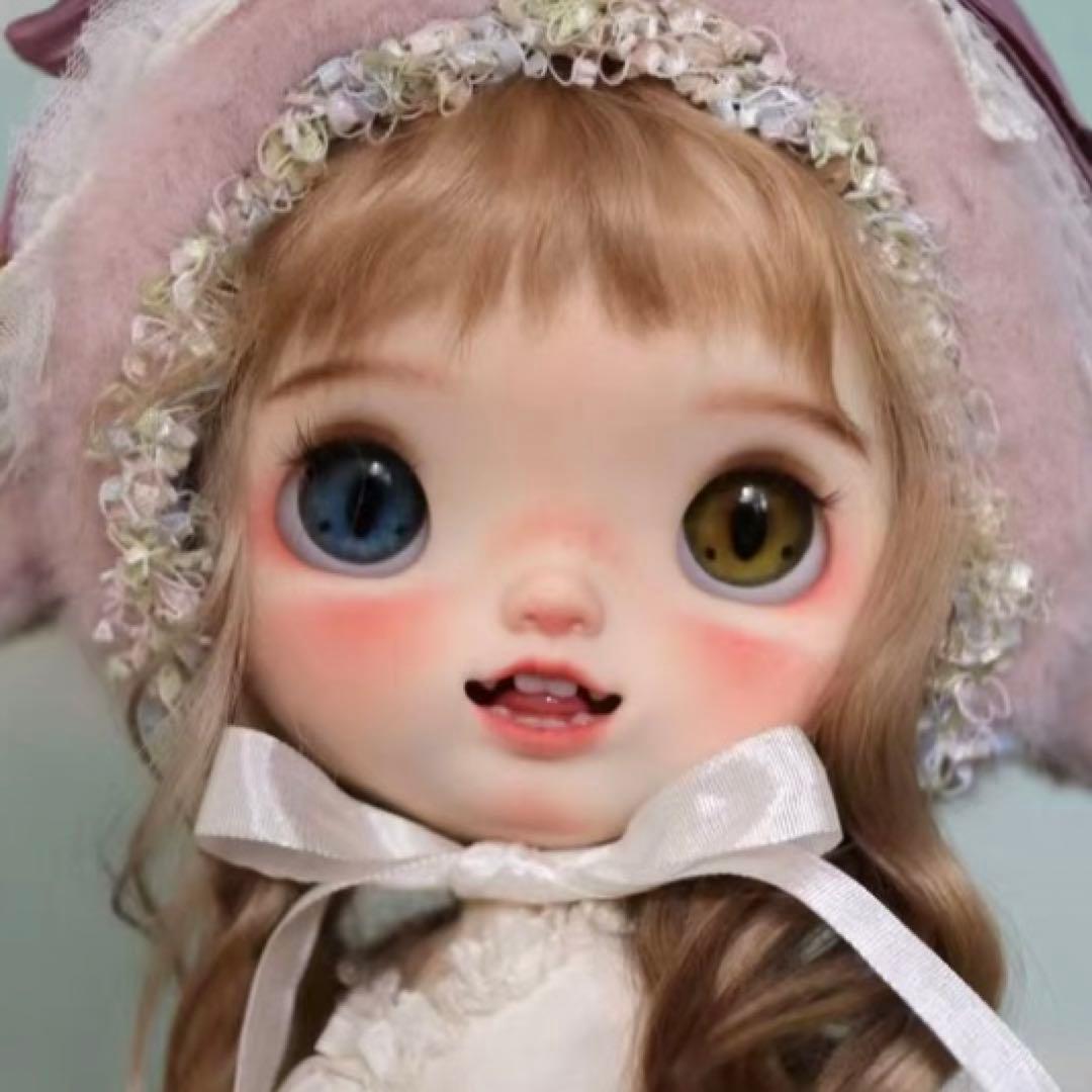 カスタムブライス 作家様 ドール 笑顔 かわいい 幼い 人形