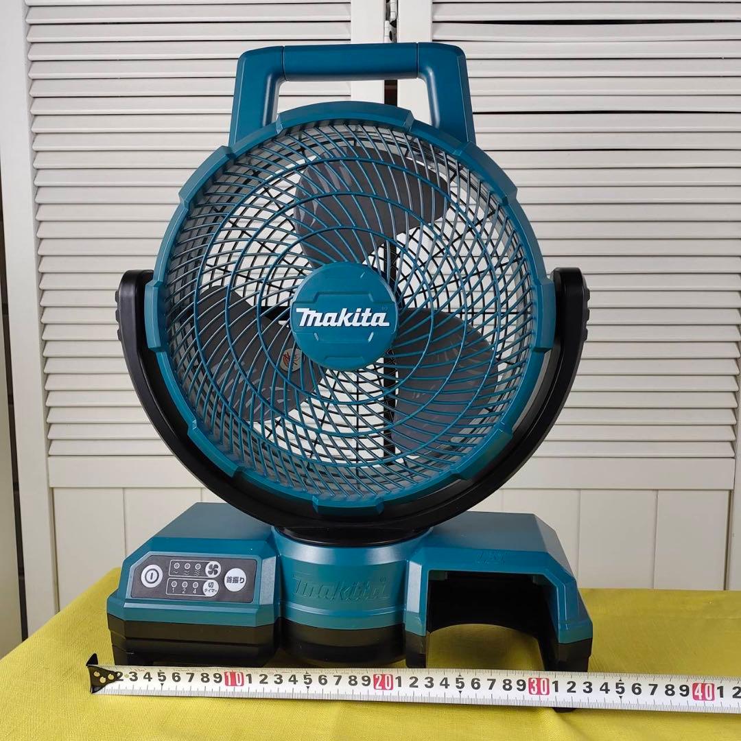 【匿名発送】makita マキタ 充電式ファン CF203D 箱付き