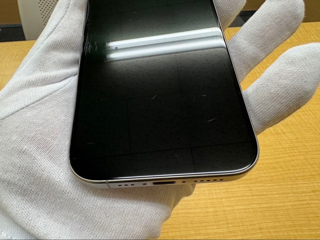 Apple iPhone 15 Pro 256GB ナチュラルチタニウム