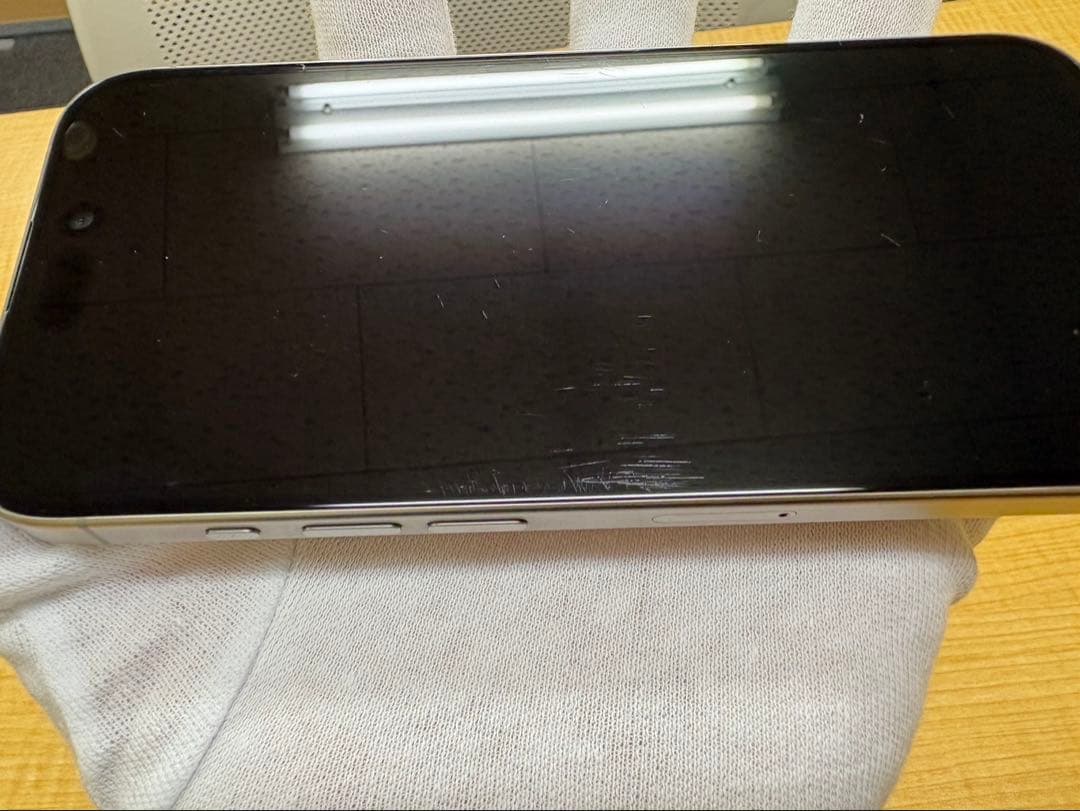 Apple iPhone 15 Pro 256GB ナチュラルチタニウム