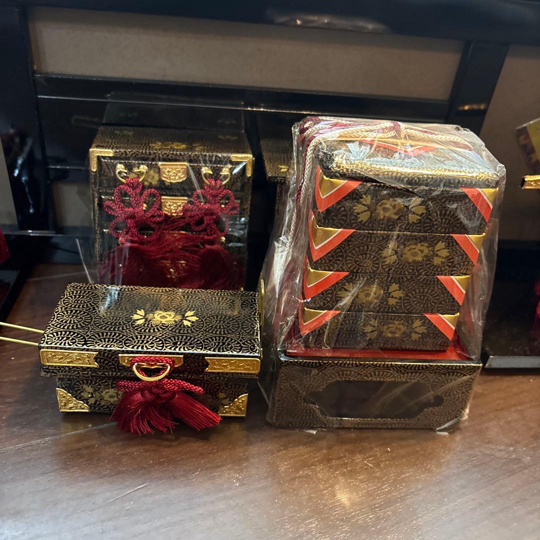 高級雛人形　5段　人形のモリシゲ　木目込